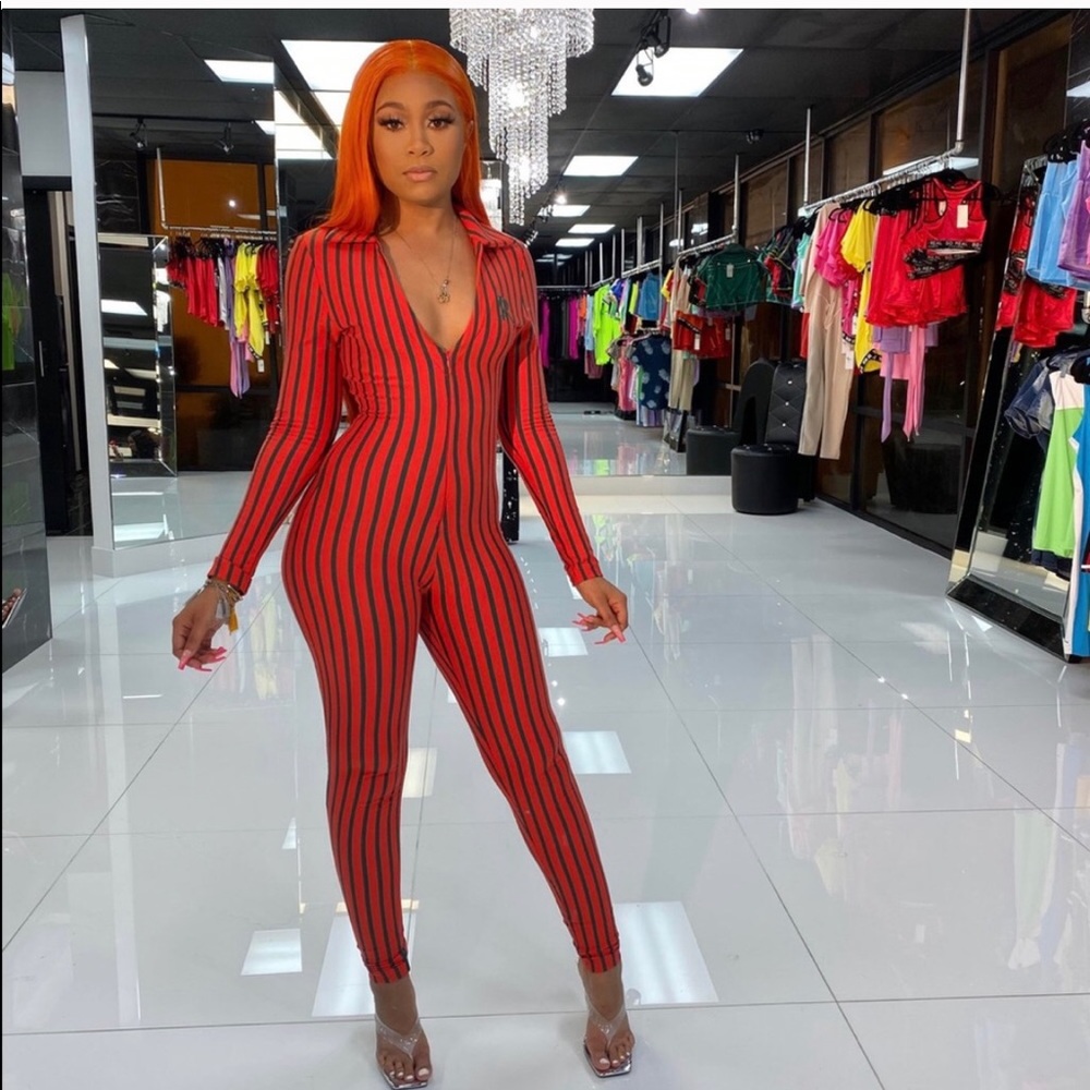 Gsuwoo shop so real Pussycat suit